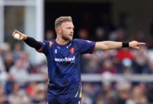 Harmer and Cook help Essex hand out Hove thrashing