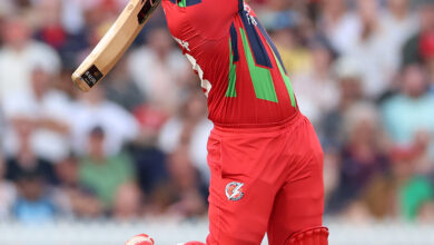 Livingstone, Stanley keep Yorkshire waiting on Blast qualification
